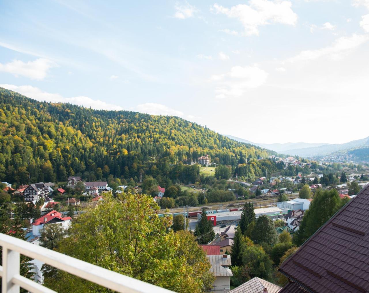 Vila Alegria Hotell Buşteni Exteriör bild