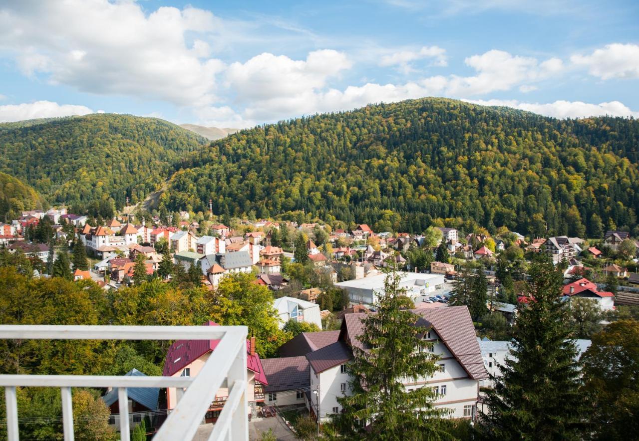 Vila Alegria Hotell Buşteni Exteriör bild